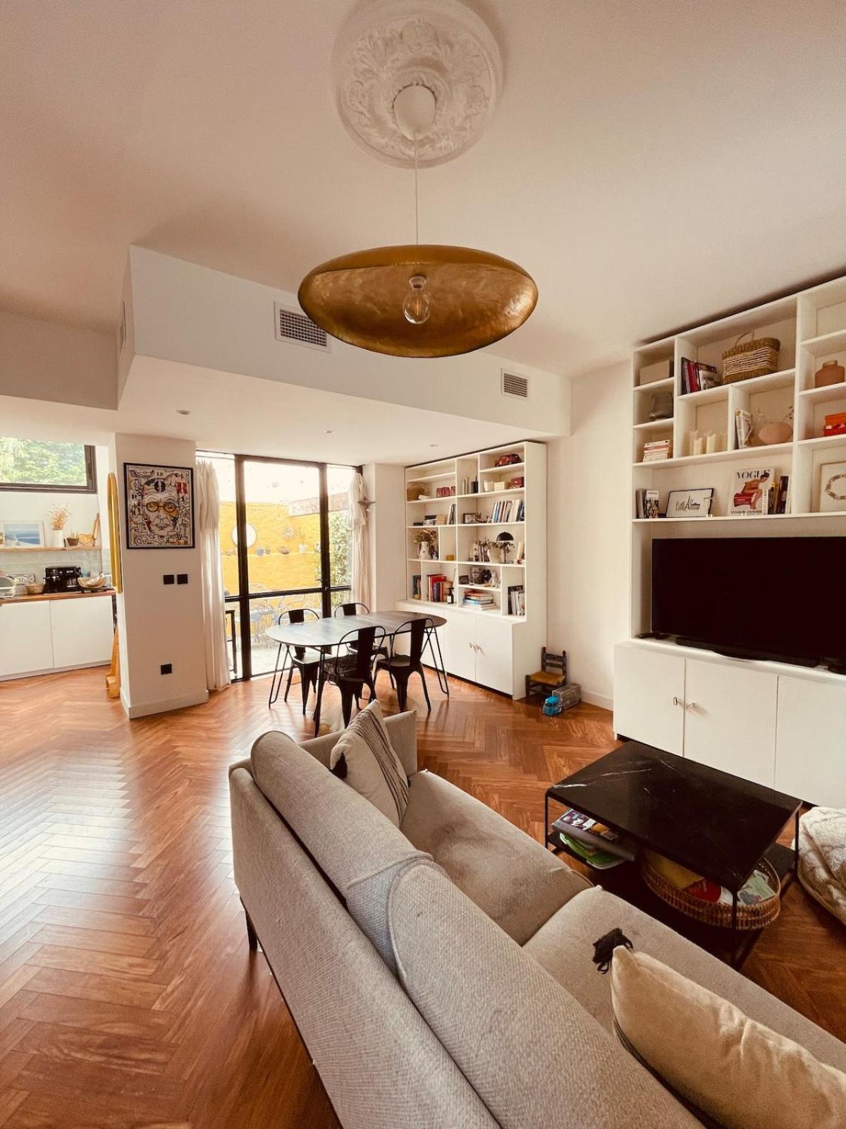 Apartment House With Patio In Camas *